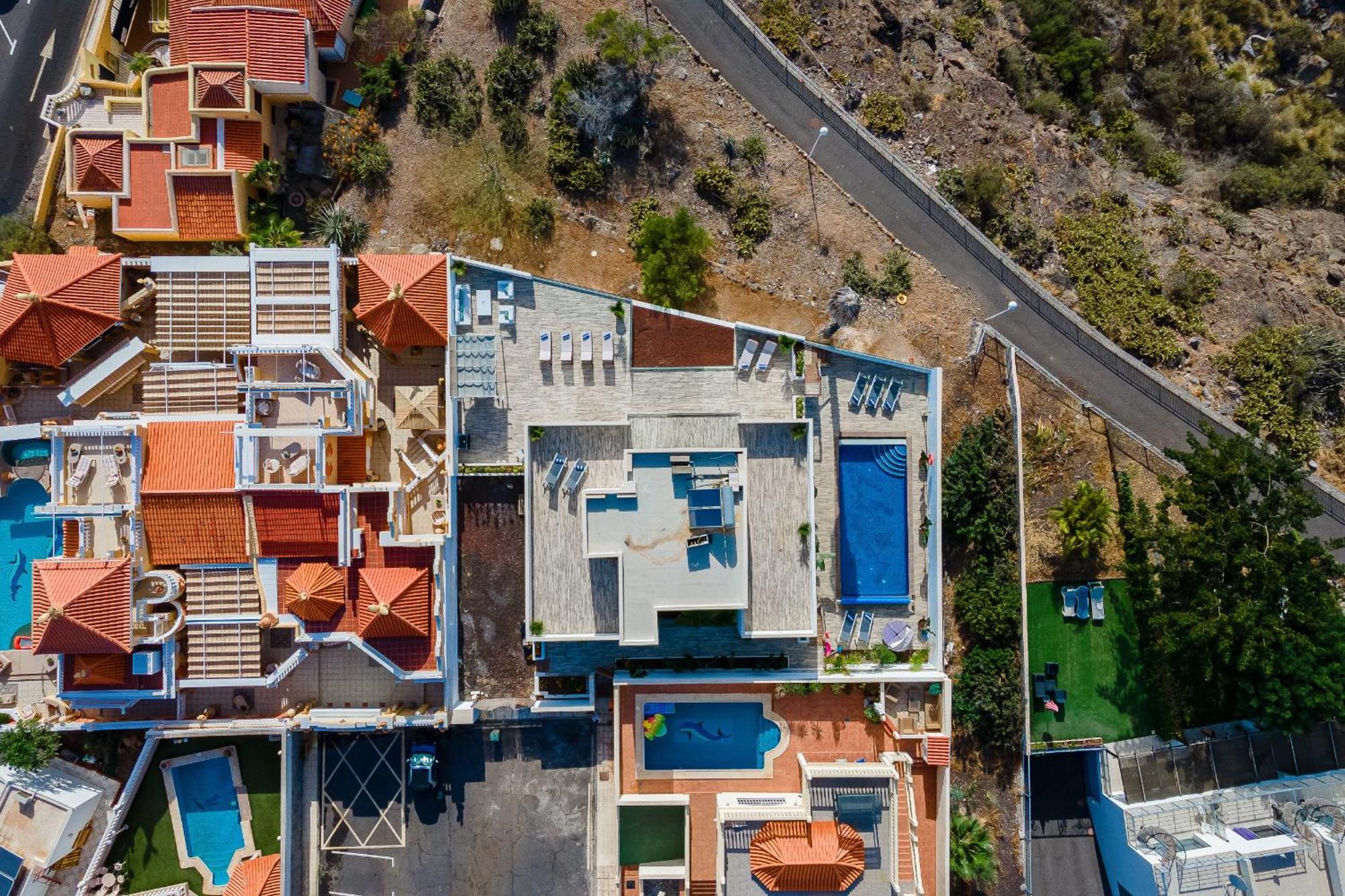 Fabulous Contemporary 5 Bedroom Villa With Private Heated Pool, Sleeps Max 13 كالاو سالفاجي المظهر الخارجي الصورة