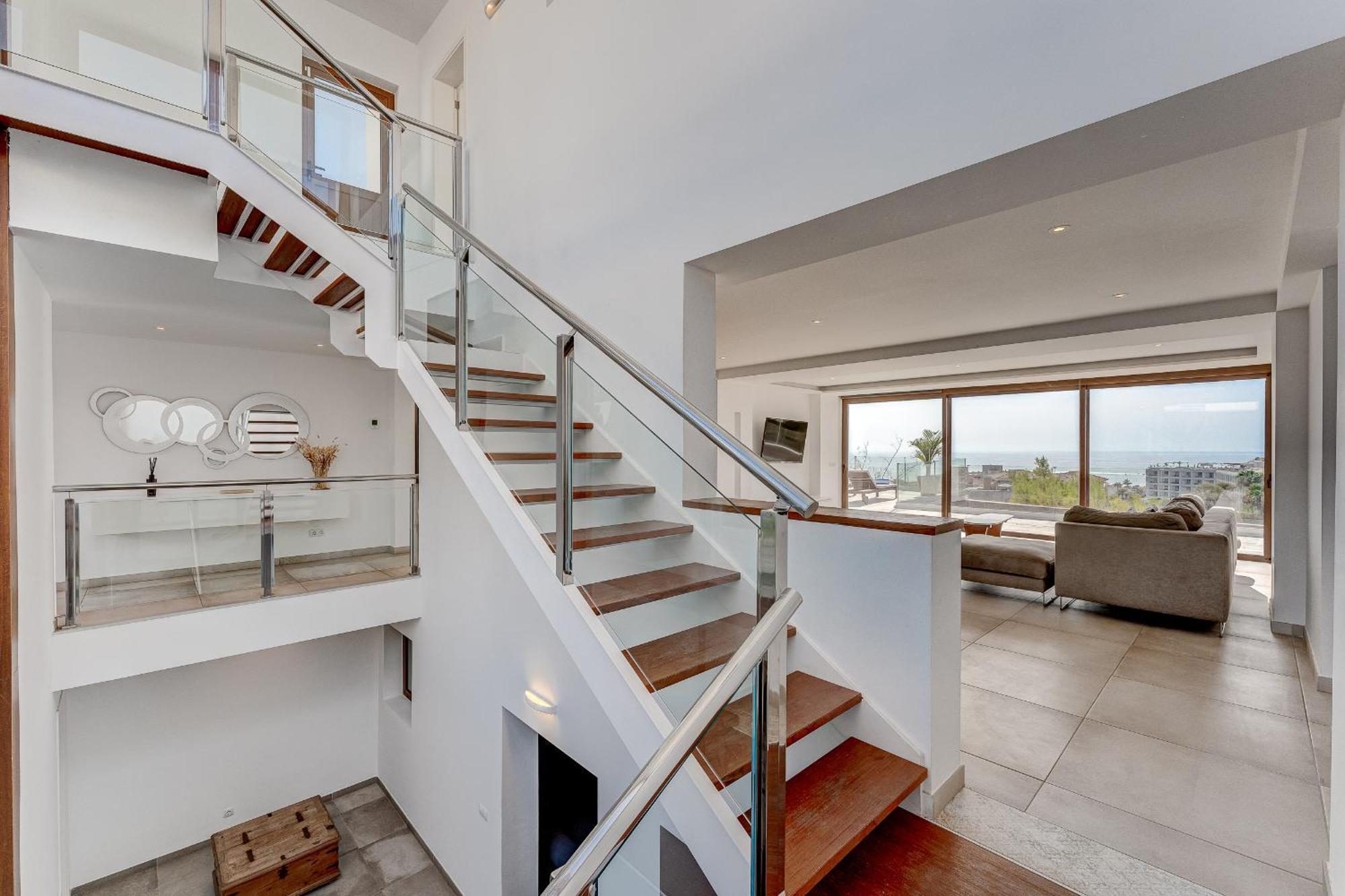 Fabulous Contemporary 5 Bedroom Villa With Private Heated Pool, Sleeps Max 13 كالاو سالفاجي المظهر الخارجي الصورة